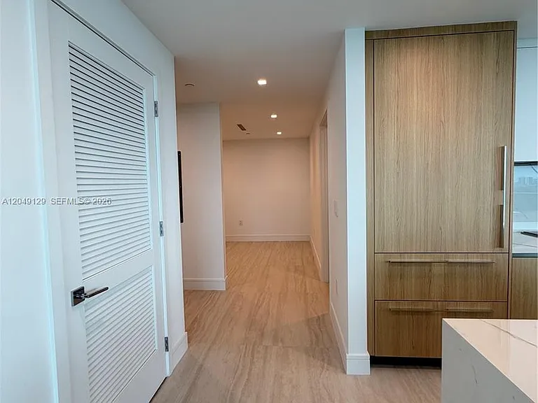 2411 Laguna Circle North 1411 #1411 — Photo 54
