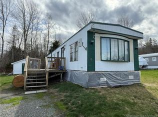 15 Clarence Cres, Nackawic, NB E6G1G3