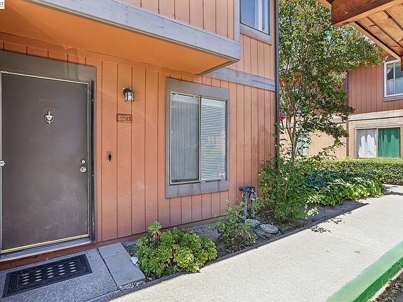 2nd image of 38623 Cherry Ln APT 121