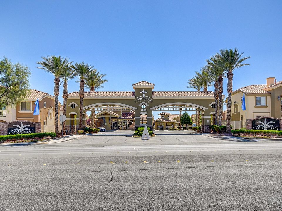 Coronado Bay Club - Entrance