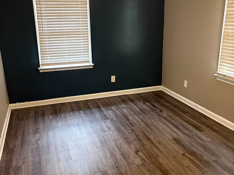 4560 Doss Cir — Photo 2