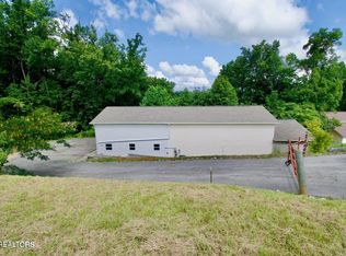 3618 Big Springs Rd, Maryville, TN 37801