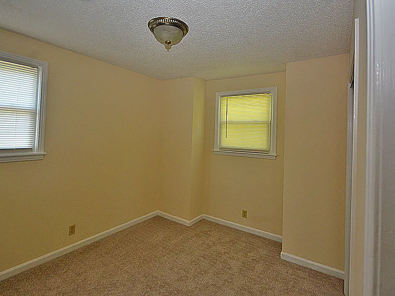 4544 Xavier Dr — Photo 8