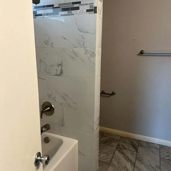 18312 Crestwind Ln — Photo 9