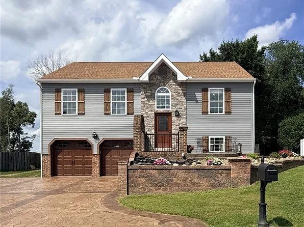 1360 Lucia Dr, Canonsburg, PA 15317