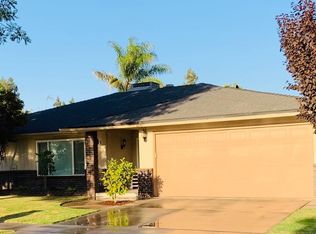 7432 N 5th St, Fresno, CA 93720