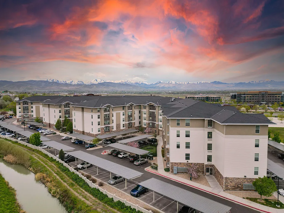 The Ivy at Draper 55+ Active Adult Apartments