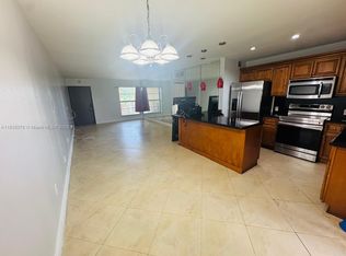 10850 W Flagler St APT D315, Miami, FL 33174