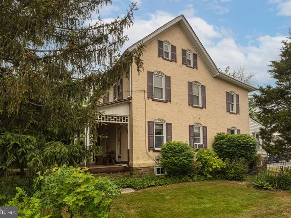 139 W Main St, Silverdale, PA 18962