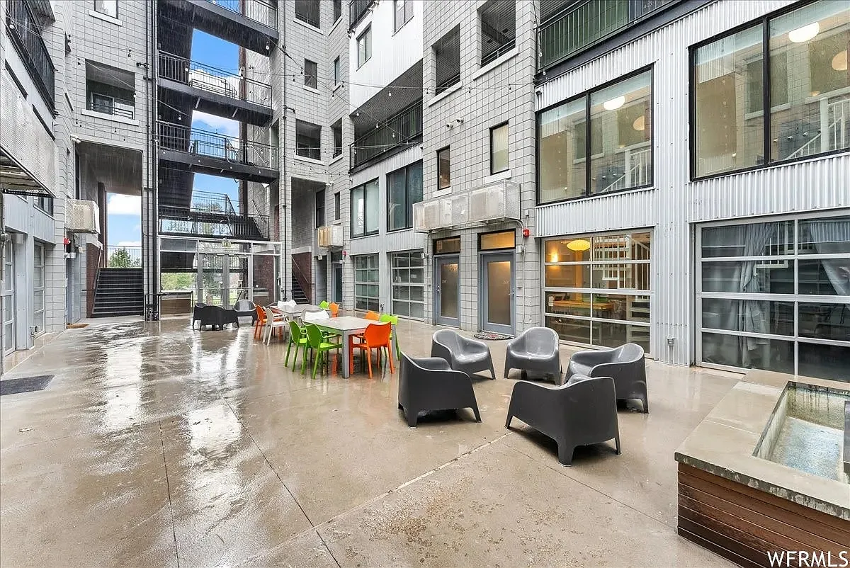 360 West Broadway, Unit 206 — Photo 3