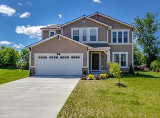 5 Fox Point Ct NE, ADA, MI 49301