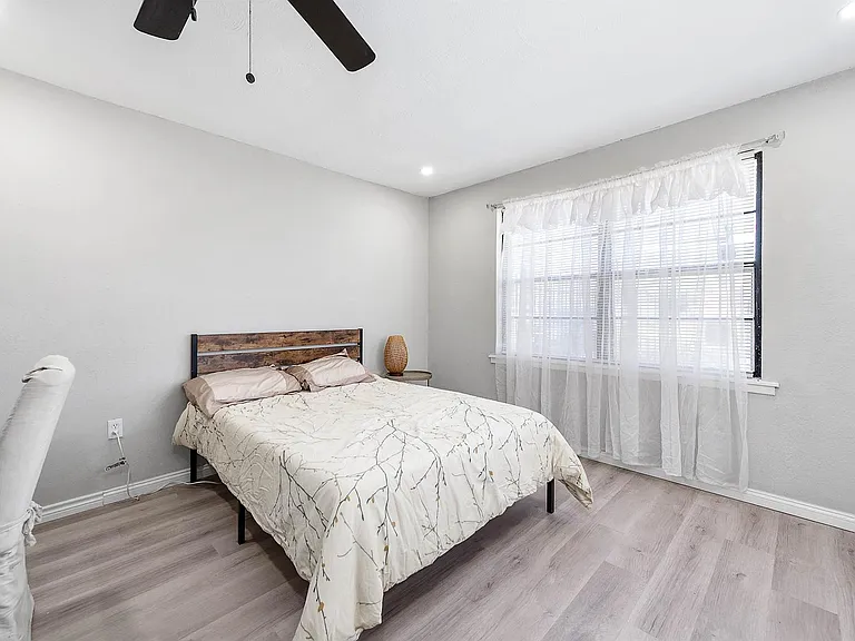 4356 Phlox St — Photo 11