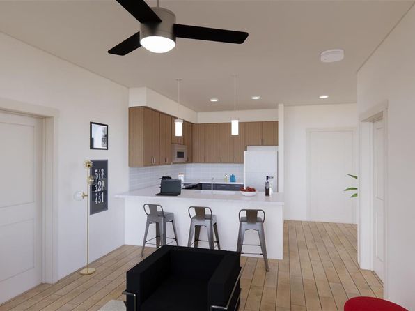 4200 Alderwood Mall Blvd #645