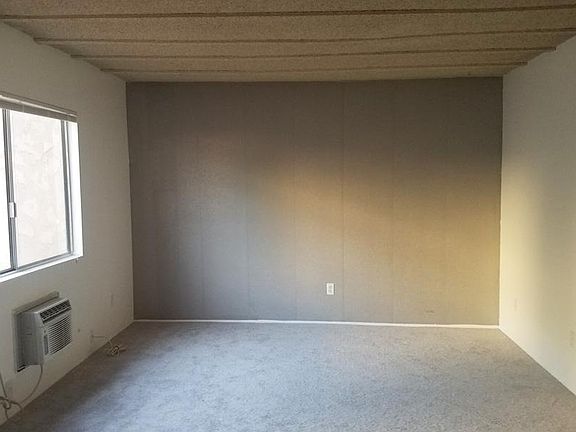4th image of 12624 Julian Ave Unit B
