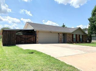 11 Christi Ln, Krum, TX 76249