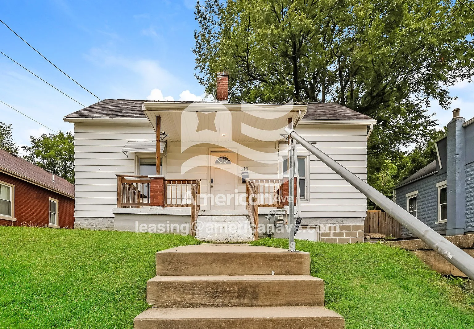 2 bed, 1.0 bath, 808 sqft, $1,194 — Photo 1