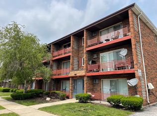 4332 W Park Lane Dr APT 1A, Alsip, IL 60803