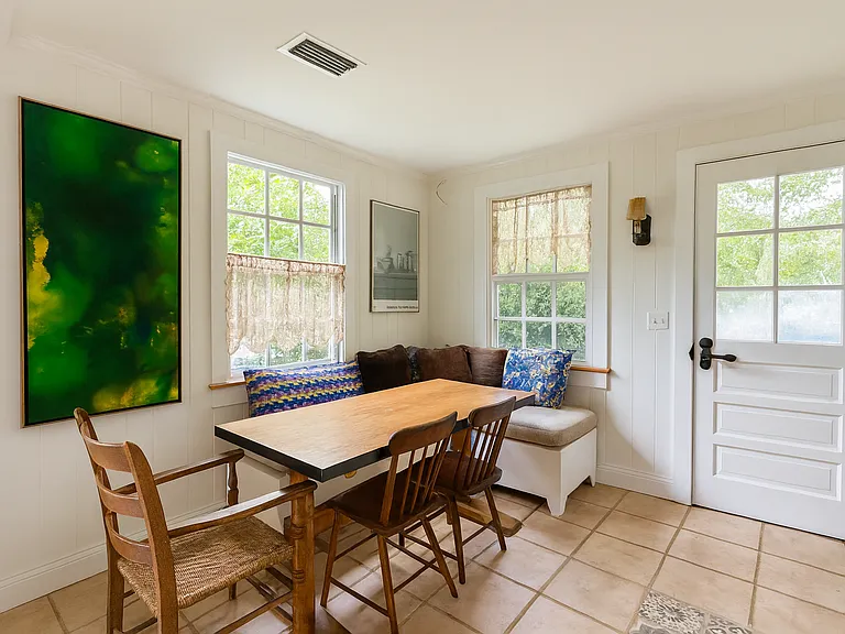 502 N Palmway — Photo 3