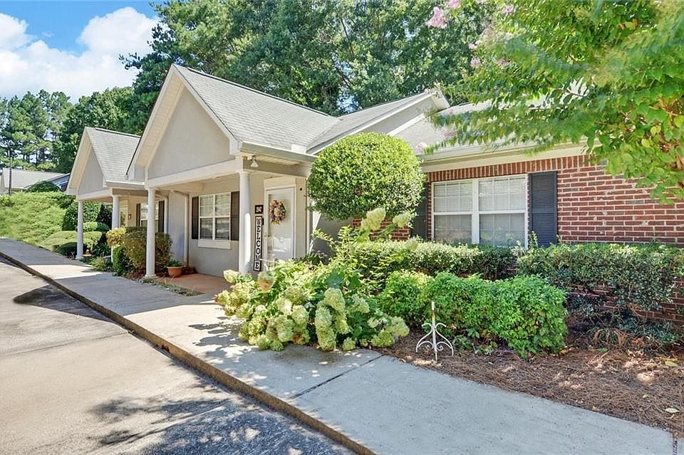1st image of 2947 Florence Dr