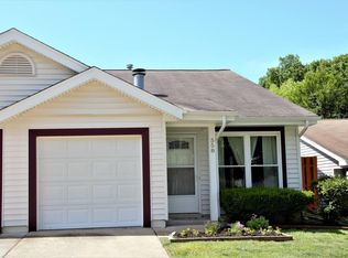 558 Spring Glen Dr, Ballwin, MO 63021