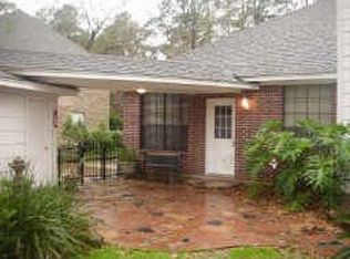 533 Stephen F Austin Dr, Conroe, TX 77302