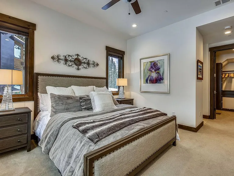 10137 Corrie Ct — Photo 13