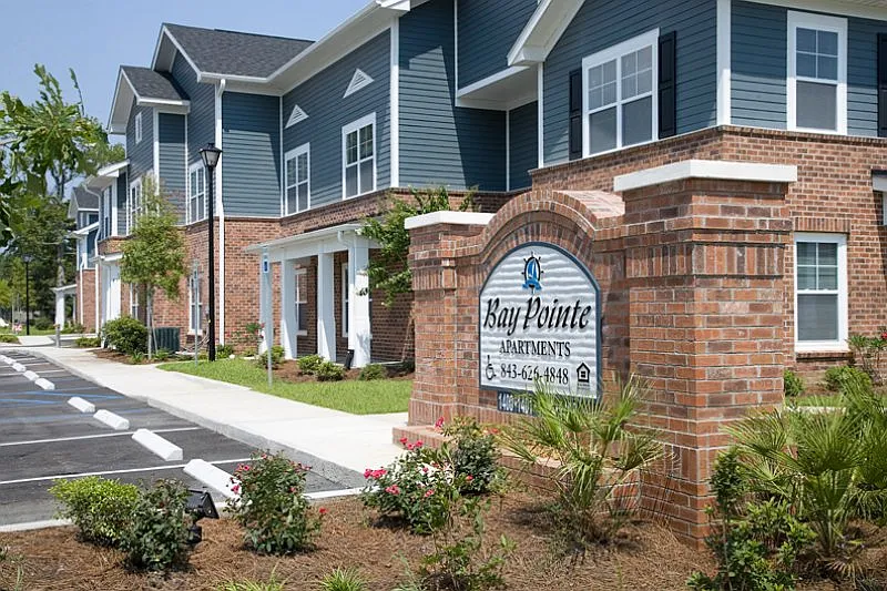 Bay Pointe I