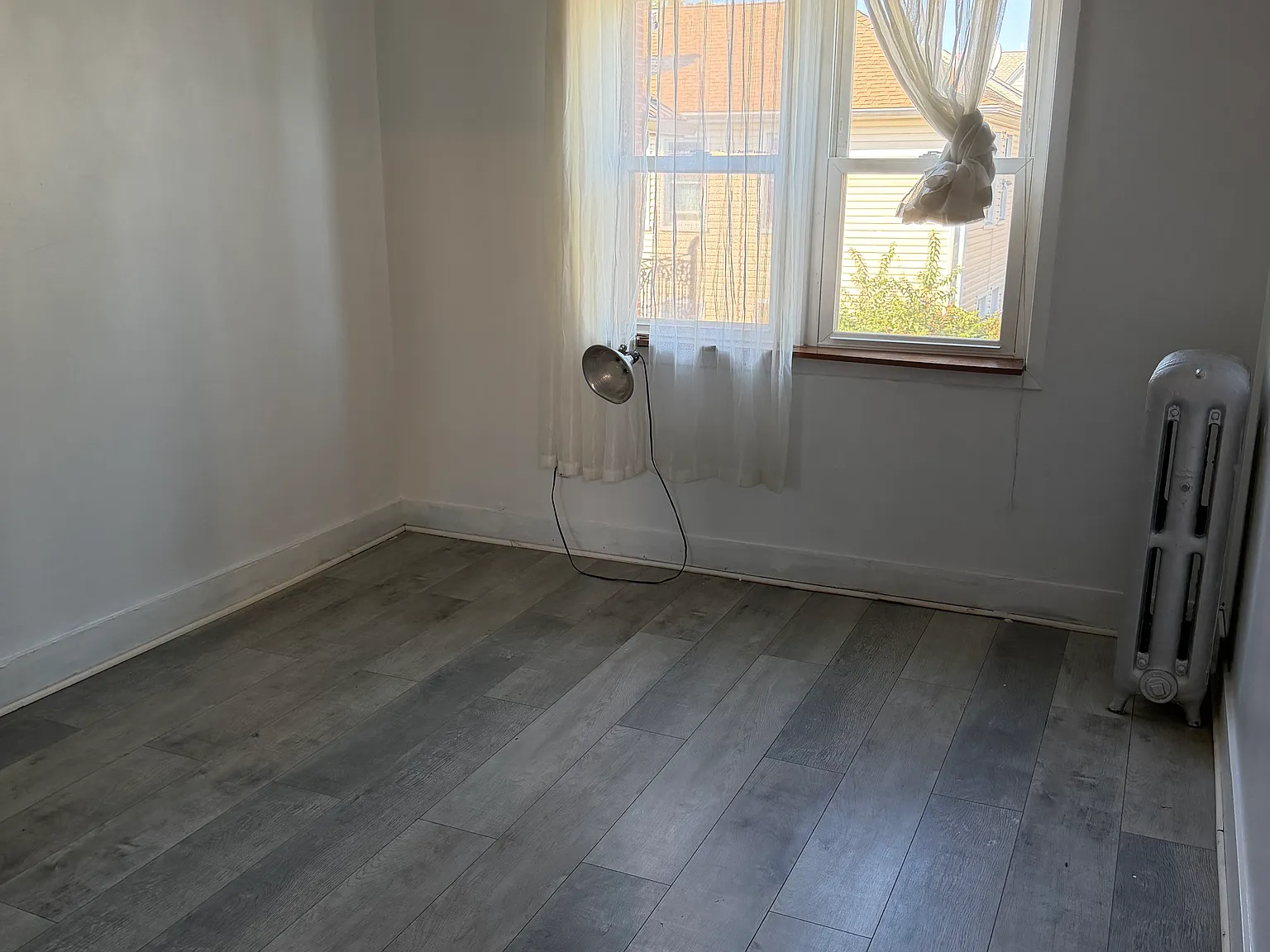 3 bed, 1000 sqft, $3,000 — Photo 4