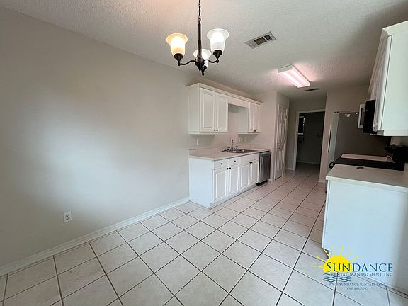 4th image of 223 Westview Dr