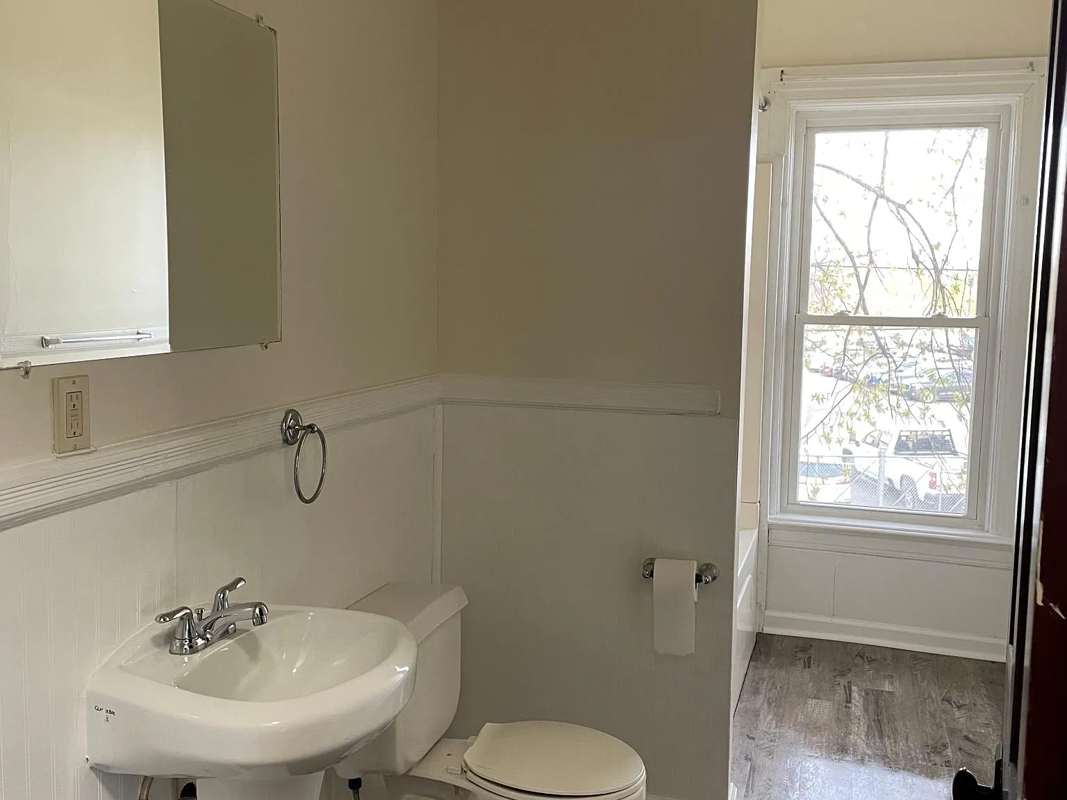 325 West Ave — Photo 4