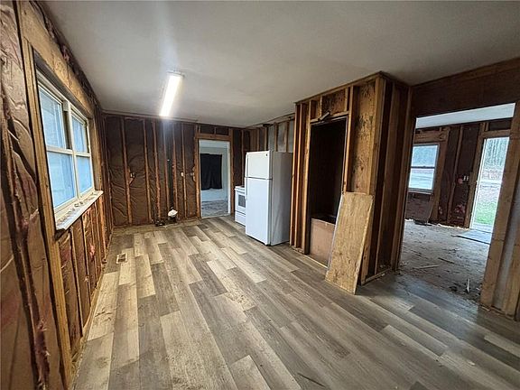 5th image of 676 Hog Liver Rd