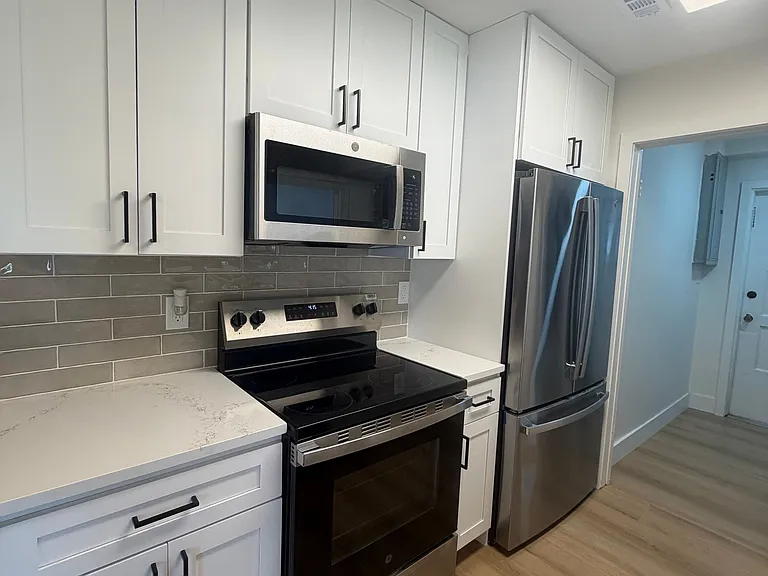 1235 Wilson St — Photo 10