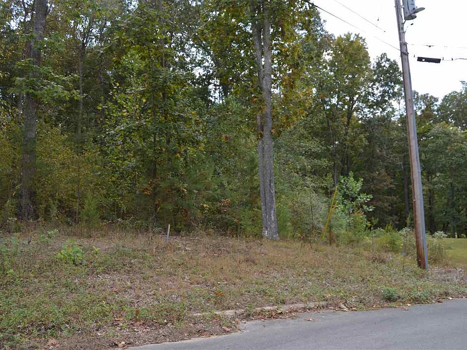 2nd image of Gaines Ct