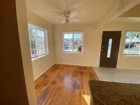 1946 Dawson Ave, Signal Hill, CA 90755