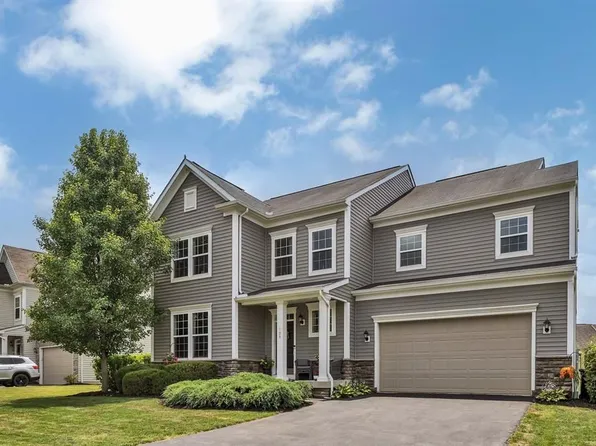 105 Birdie Dr, Cranberry Township, PA 16066