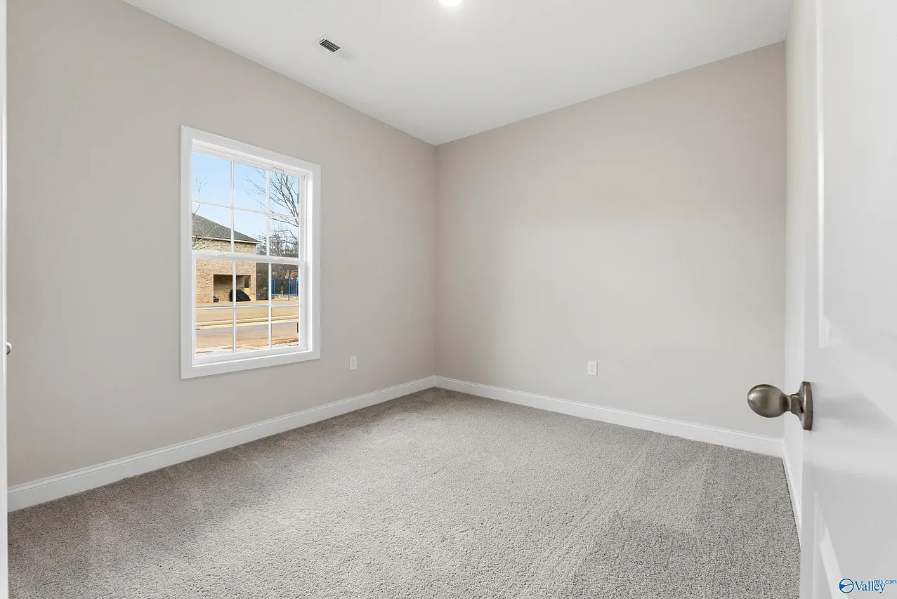 Jaguar Hills Rental — Photo 3