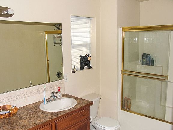 4th image of 18204 E Crescent Dr