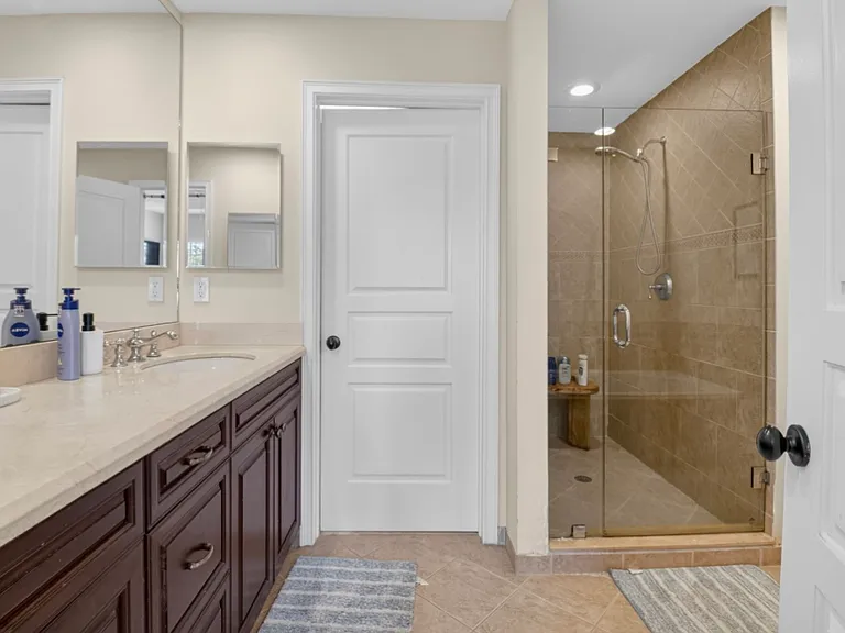 1054 E Heritage Club Cir — Photo 8