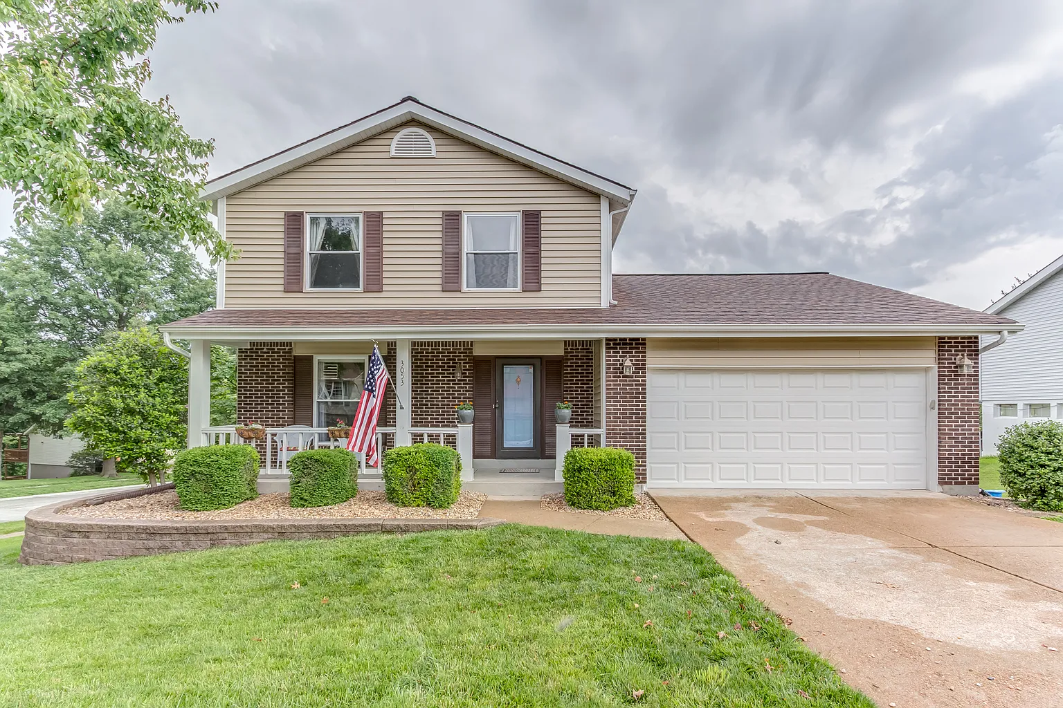 3053 Armona Dr photo 1