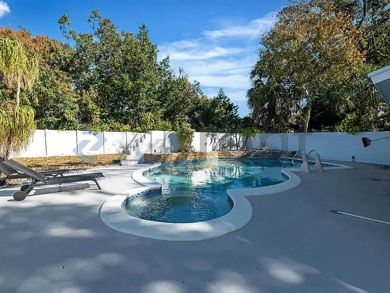 3909 N Clearfield Ave — Photo 10