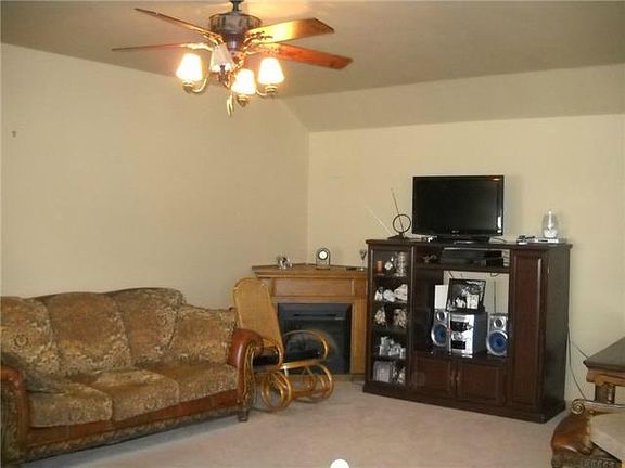2nd image of 738 Harbour Town Dr