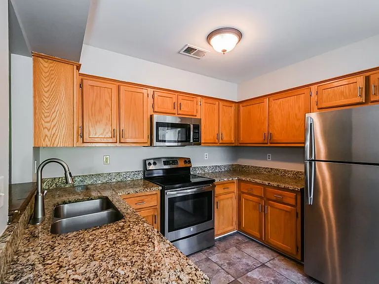 7605 Caitlynn Cir W — Photo 7