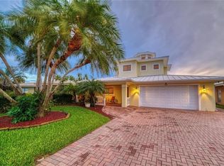 419 Harbor Dr S, Indian Rocks Beach, FL 33785