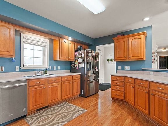 4th image of 18601 Sunrise Ln