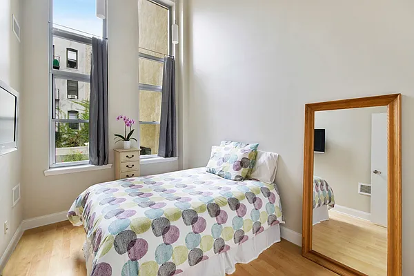 Sold by Stribling | media 13