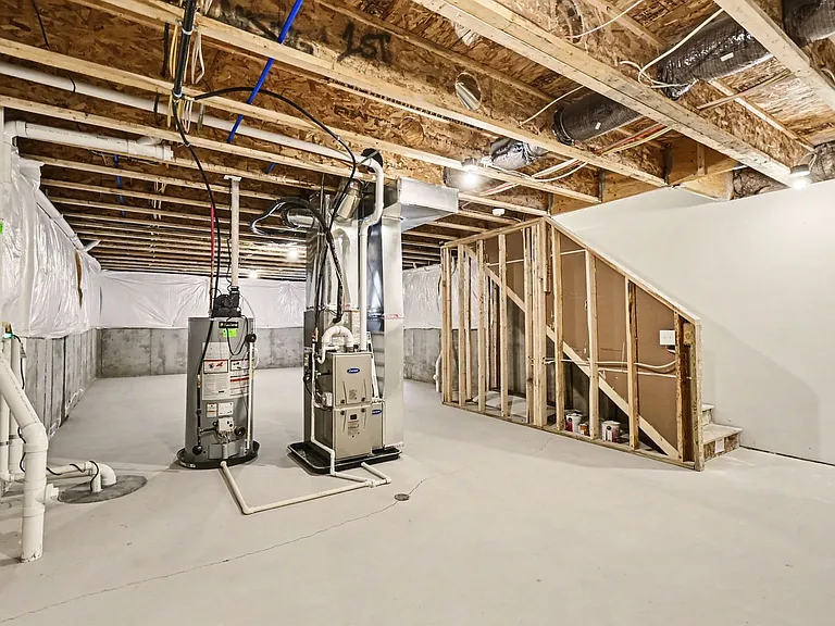 6126 Aurelius Rd — Photo 24