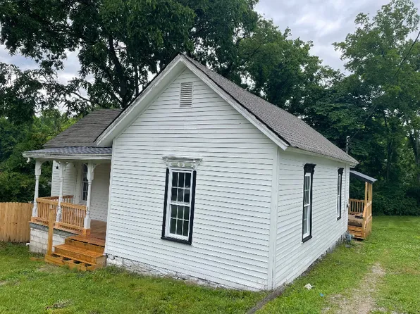 412 W 12th St, Columbia, TN 38401