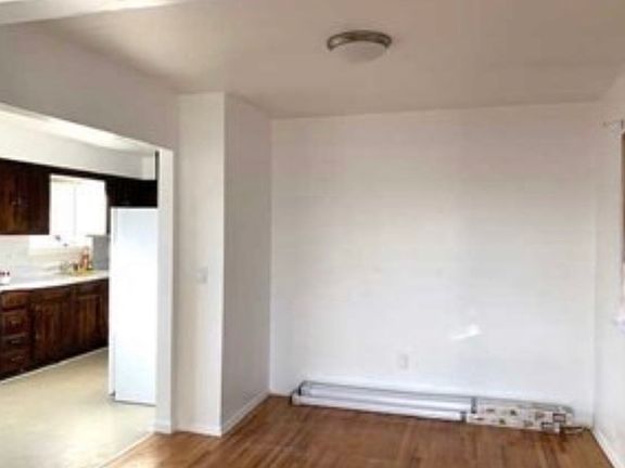 5th image of 436 Sussex St Floor 2