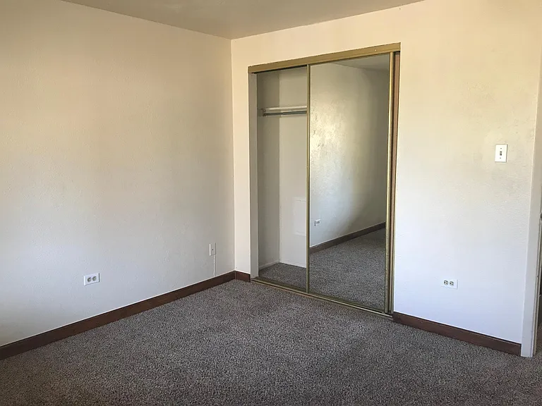 1143 Lamar St — Photo 10