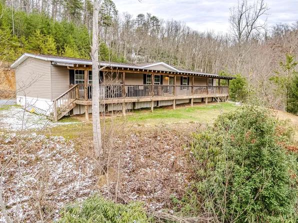 3674 Sourwood Way, Cosby, TN 37722
